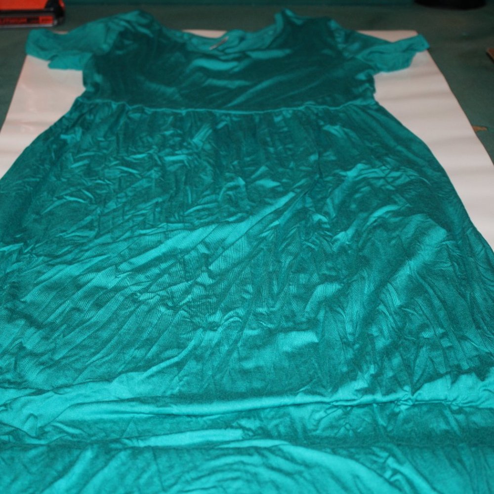 Dress - Picture 2 of 2